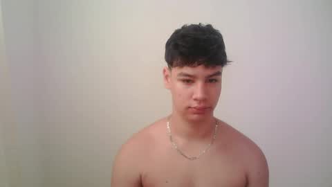 zeus_183 online show from May 31, 12:48 pm