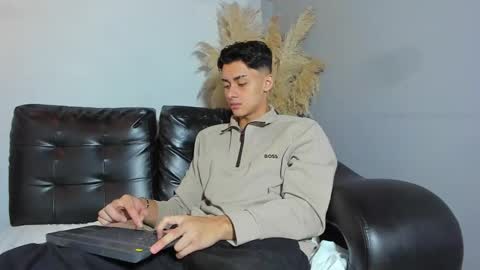 Zeus Brant online show from April 21, 1:40 pm