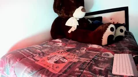 zeus online show from November 24, 11:25 pm