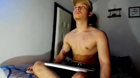 Snapshot of zeusjeff chatting on October 24, 9:37 pm zeus online show from October 24, 9:37 pm