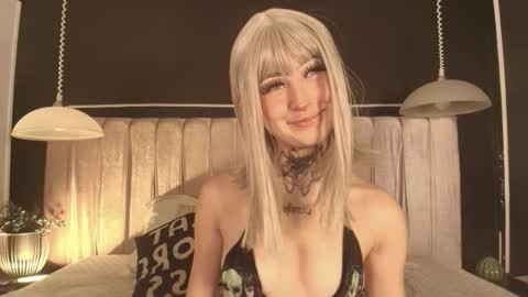 zhally_dee online show from December 5, 8:17 pm