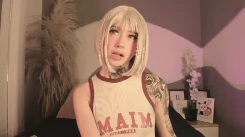 zhally_dee online show from July 30, 11:55 am