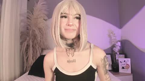zhally_dee online show from June 22, 11:39 am