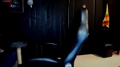 zhoestrong online show from September 9, 9:37 pm