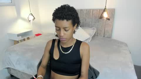 Zia Green online show from June 1, 1:01 pm