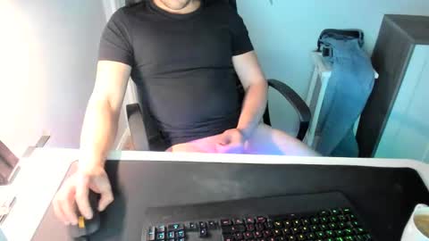 ziemlichflutschig online show from January 8, 6:31 am