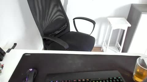 ziemlichflutschig online show from January 6, 11:18 am