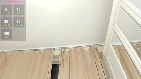 zirael_swan online show from February 19, 3:27 am