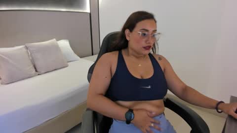 Zoe  online show from January 9, 12:22 pm