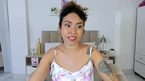 Zoe Gruber online show from May 19, 11:56 pm