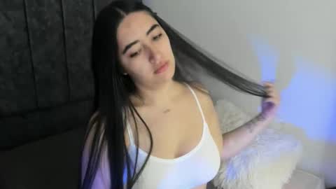 zoe_jones7 online show from October 30, 6:03 am