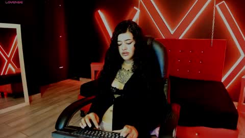 zoe  online show from April 6, 3:37 am