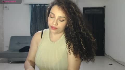 zoe tai online show from May 3, 4:07 am