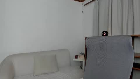 Zoe online show from February 2, 1:58 am