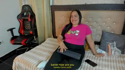 zoedeleon online show from May 14, 7:45 pm