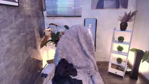 ZOE online show from April 14, 10:24 pm