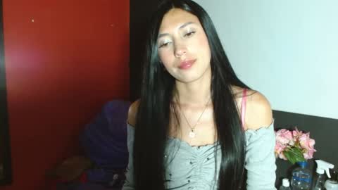 Laura  online show from December 3, 3:59 am