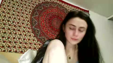 Snapshot of zoepleasing chatting on March 10, 3:45 am zoepleasing online show from March 10, 3:45 am