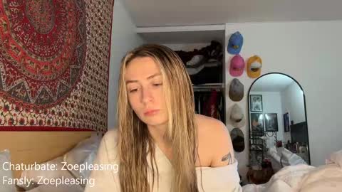 Snapshot of zoepleasing chatting on October 12, 2:26 am zoepleasing online show from October 12, 2:26 am