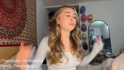 Snapshot of zoepleasing chatting on October 7, 12:17 am zoepleasing online show from October 7, 12:17 am