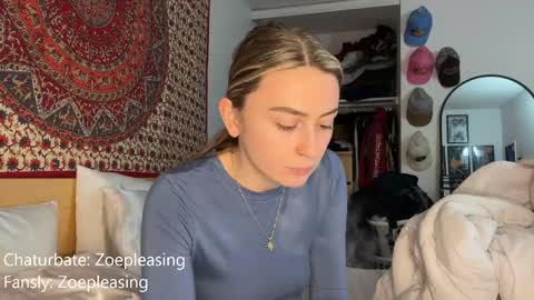 Snapshot of zoepleasing chatting on October 14, 1:30 am zoepleasing online show from October 14, 1:30 am