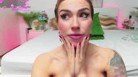 Zoey online show from April 8, 2:53 pm