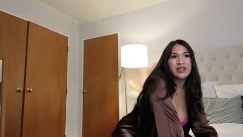 zoeyjohnson24 online show from April 18, 5:42 am