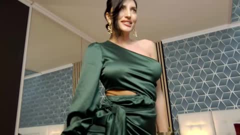 Snapshot of zoeylarkens chatting on February 17, 11:00 pm Zoey online show from February 17, 11:00 pm