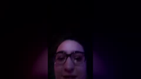 zoeylove588707 online show from June 3, 1:52 am
