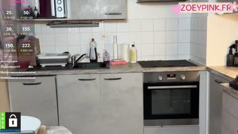 Zoey online show from June 11, 7:17 am