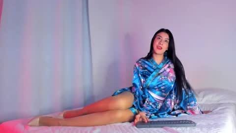 Zohey  online show from October 10, 6:52 am