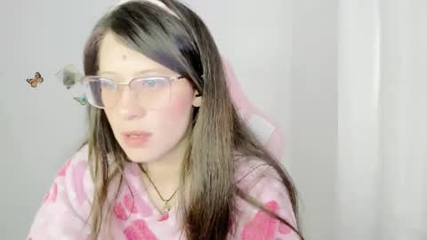 Alicie online show from February 18, 1:33 pm