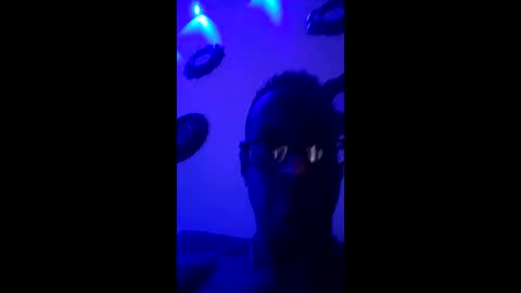 zooted12 online show from May 11, 10:33 am