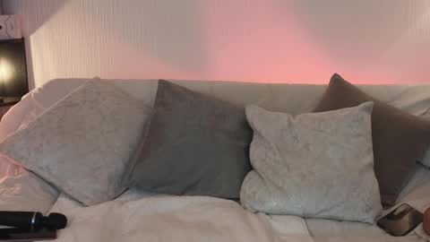 Snapshot of zuly_zahir_01 chatting on October 22, 9:12 am zuly goode online show from October 22, 9:12 am