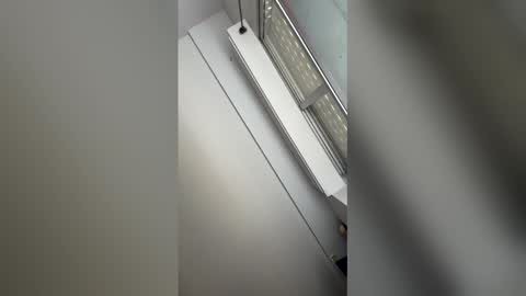 zurdineno online show from February 6, 12:30 pm