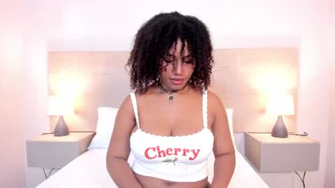 Zuri Smith online show from July 24, 11:51 am
