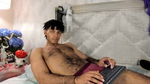 zyan_moreno online show from October 24, 7:47 pm